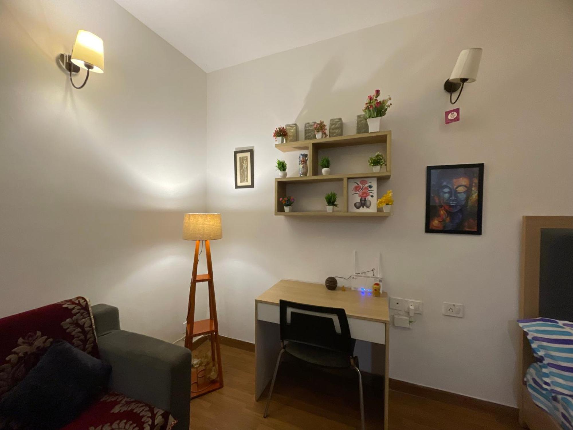 Dream Vibes Studio Apartment Нойда Экстерьер фото