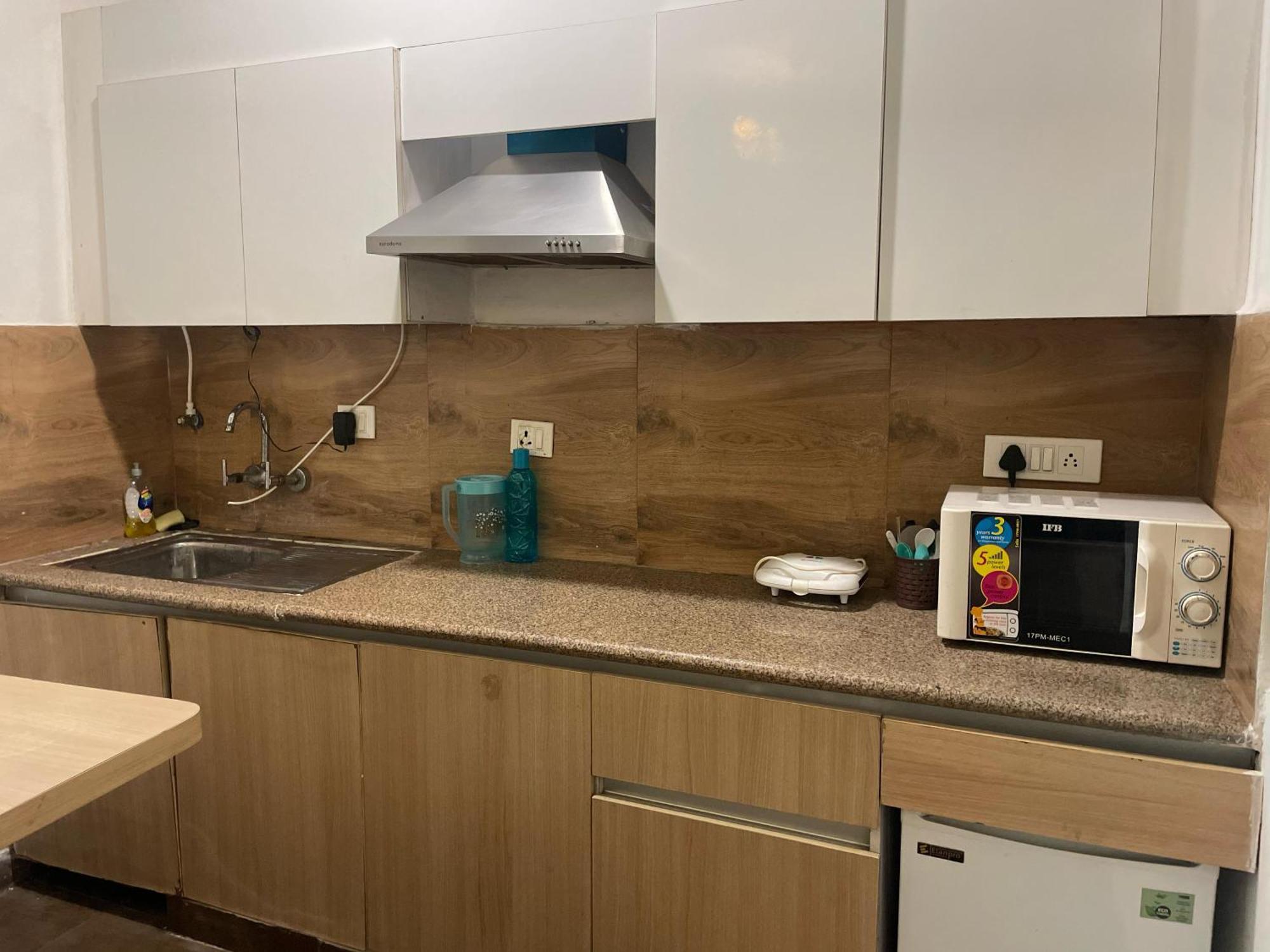 Dream Vibes Studio Apartment Нойда Экстерьер фото